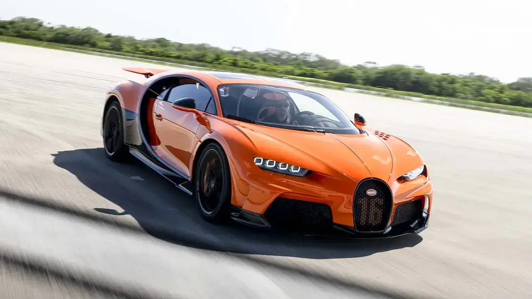 Bugatti Chiron Super Sport 300+ – 490 km/h. Ikona elegance a techniky.