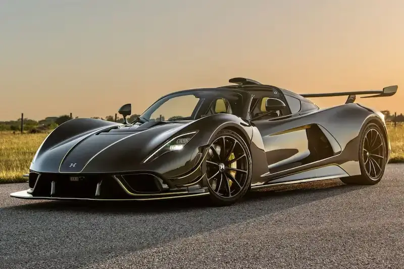 Hennessey Venom F5 – 470 km/h. Americký agresivní hráč s ohromným potenciálem.