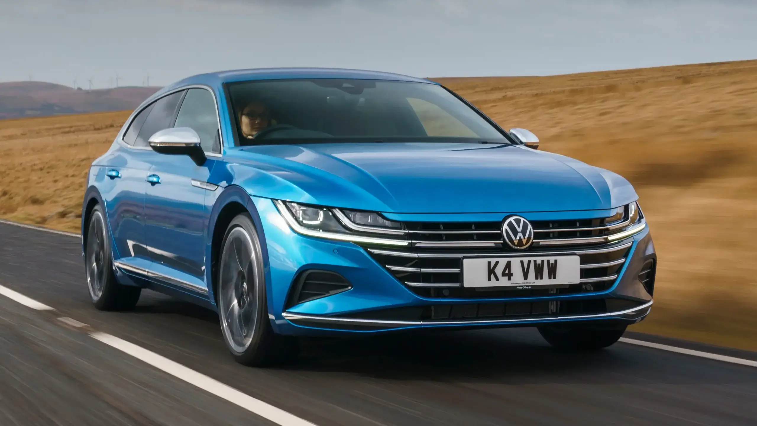 Recenze Volkswagen Arteon: Luxusní sedan s osobitým charakterem