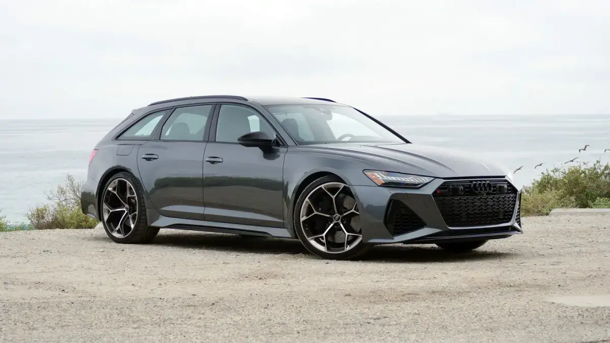 Audi RS6 Recenze: Ultimativní Sportovní Sedan s Neuvěřitelným Výkonem