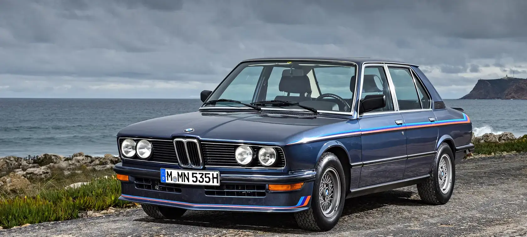 Recenze BMW E12: Klasická elegance a historie