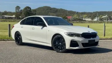 Recenze BMW G20: Sportovní výkon a moderní design