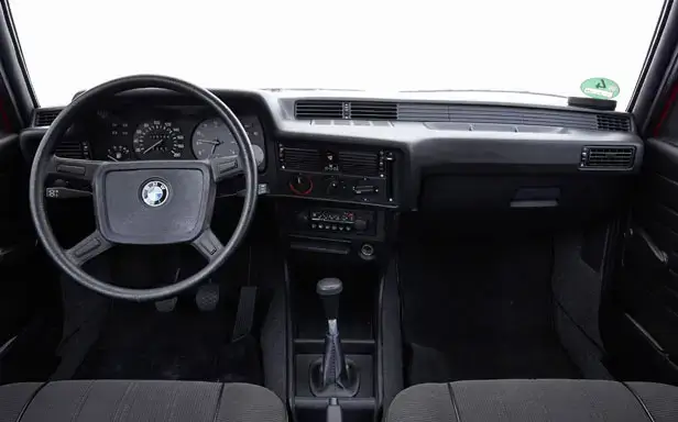 Interiér BMW E21