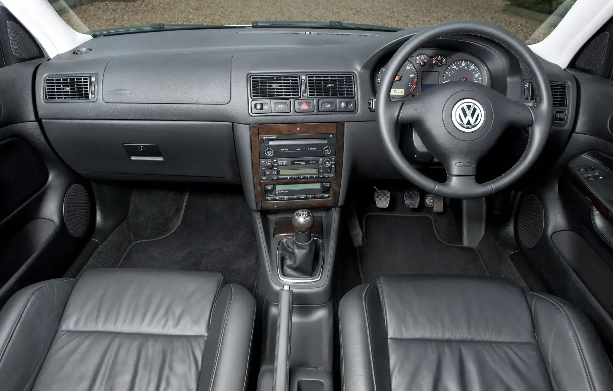 Interiér Volkswagen Golf 4