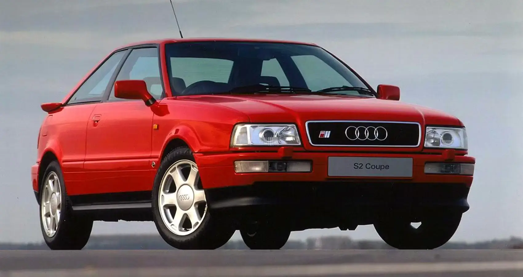 Jedinečné vlastnosti Audi S2