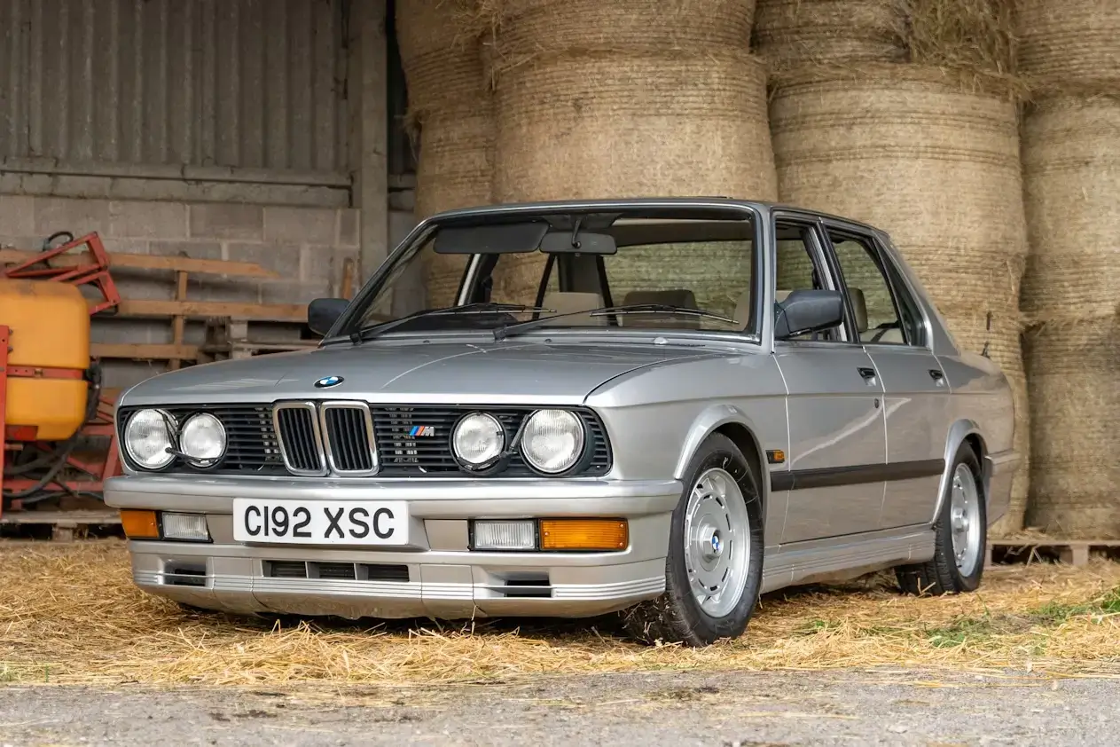 Jedinečné vlastnosti BMW E28