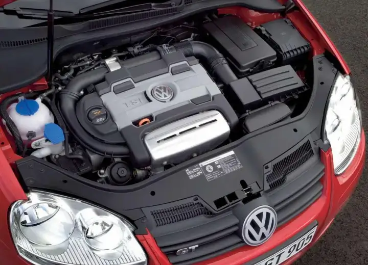 Motor Volkswagen Golf 5