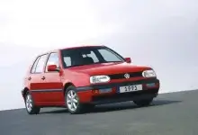 Recenze Volkswagen Golf 3 - Revoluce v automobilovém designu a technologii