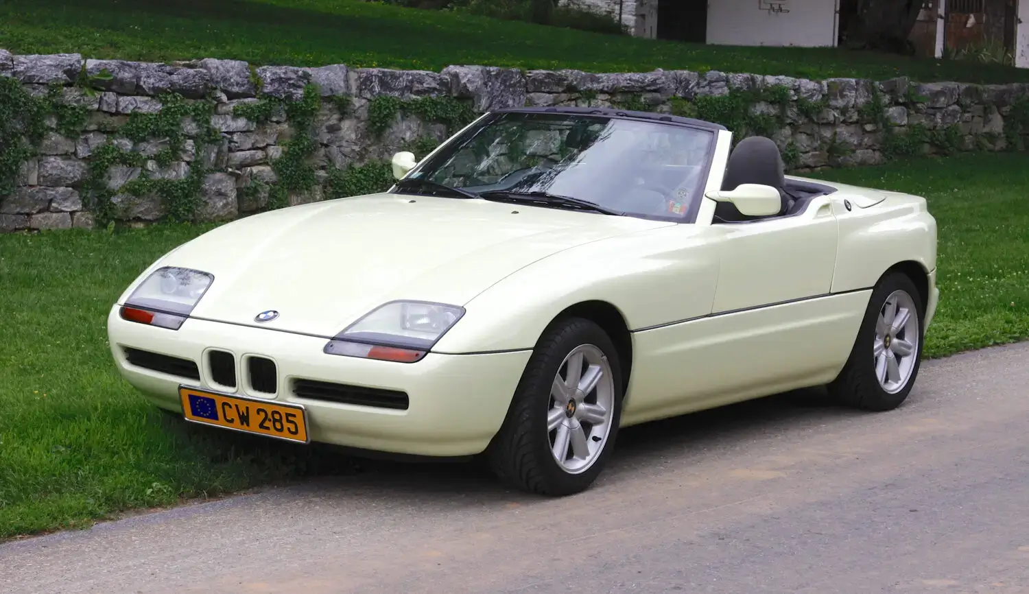 Výhody a nevýhody BMW Z1