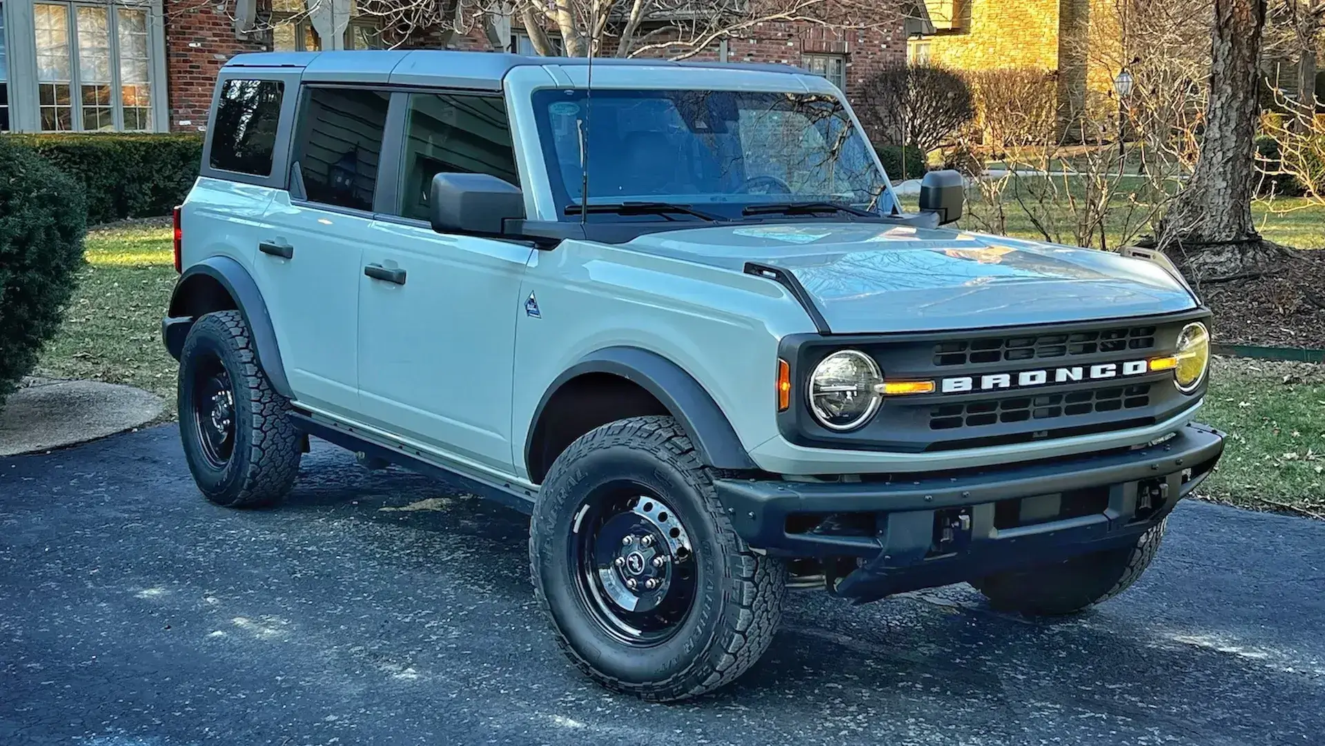 Recenze Ford Bronco – znovuzrozená ikona pro náročné výzvy