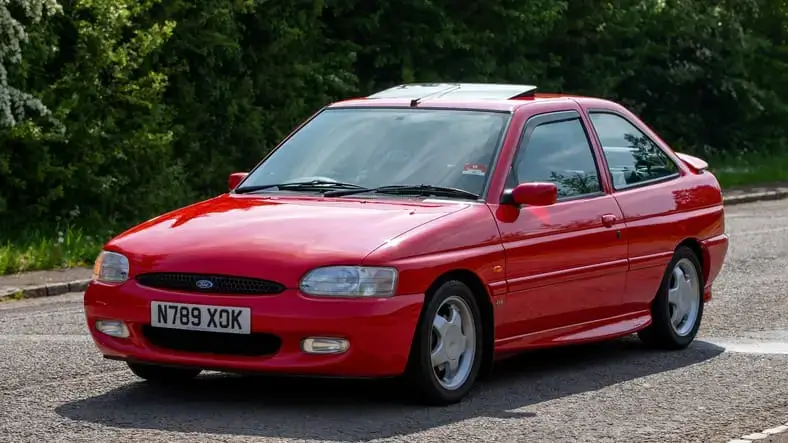 Recenze Ford Escort – legenda, která ovlivnila celou generaci řidičů