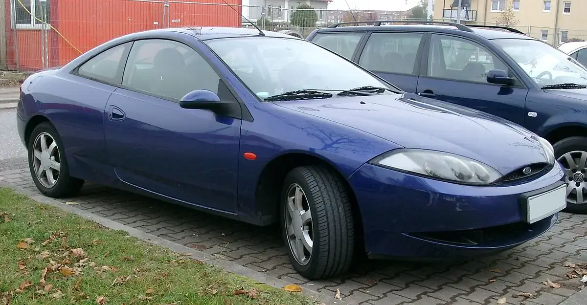 Výhody a nevýhody Ford Cougar