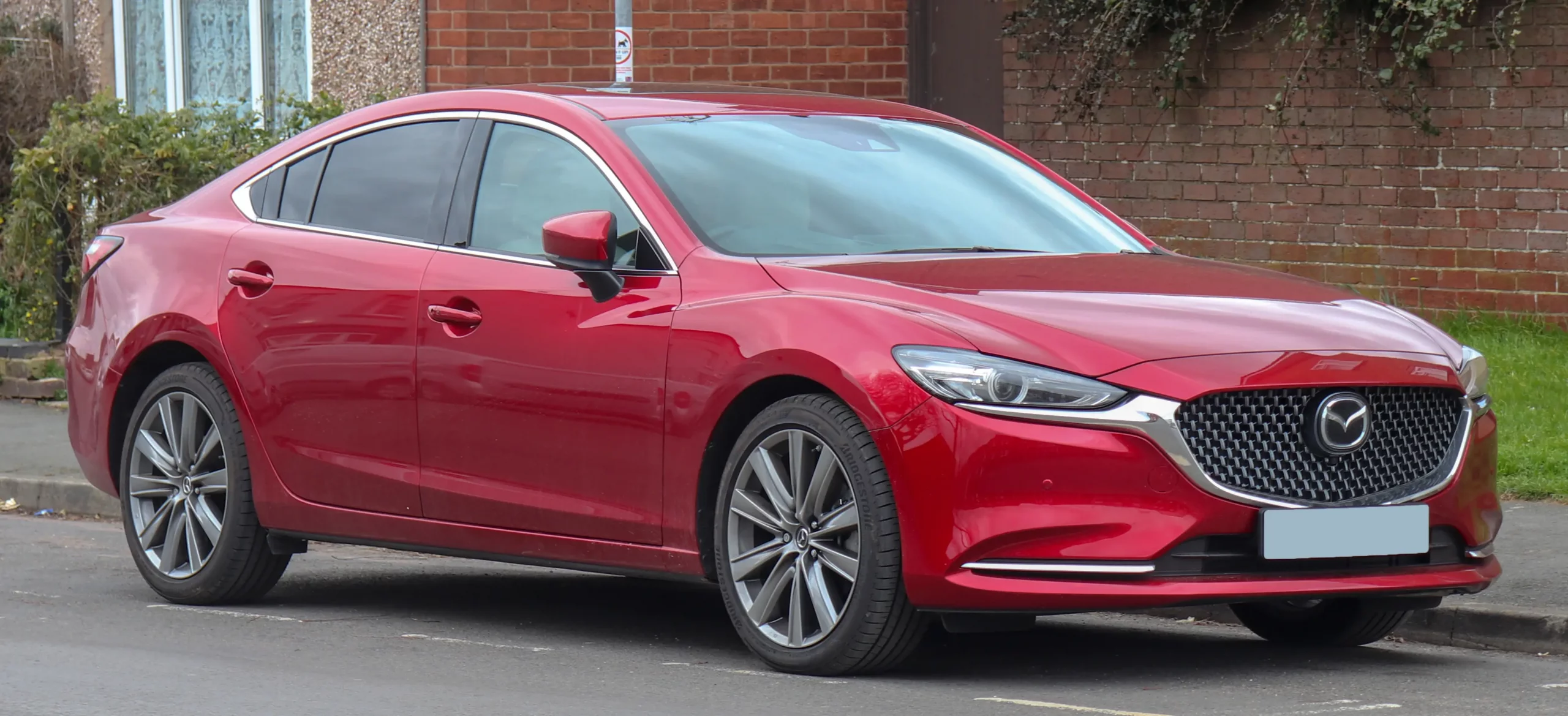 Recenze Mazda 6 – Klasický sedan, který přináší radost z každé jízdy