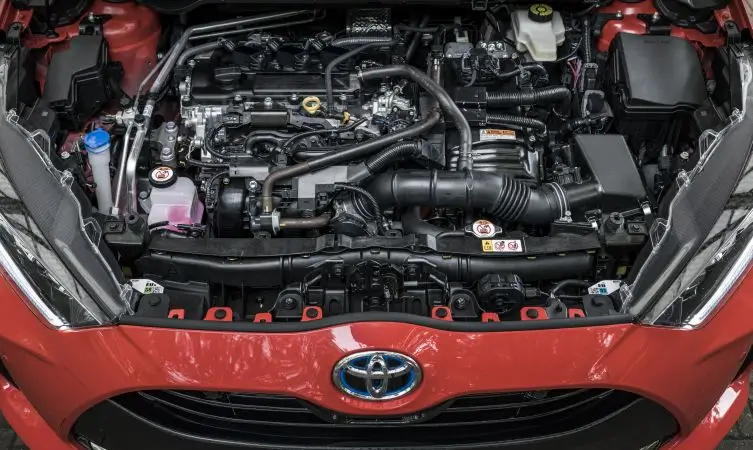 Motor Toyota Yaris