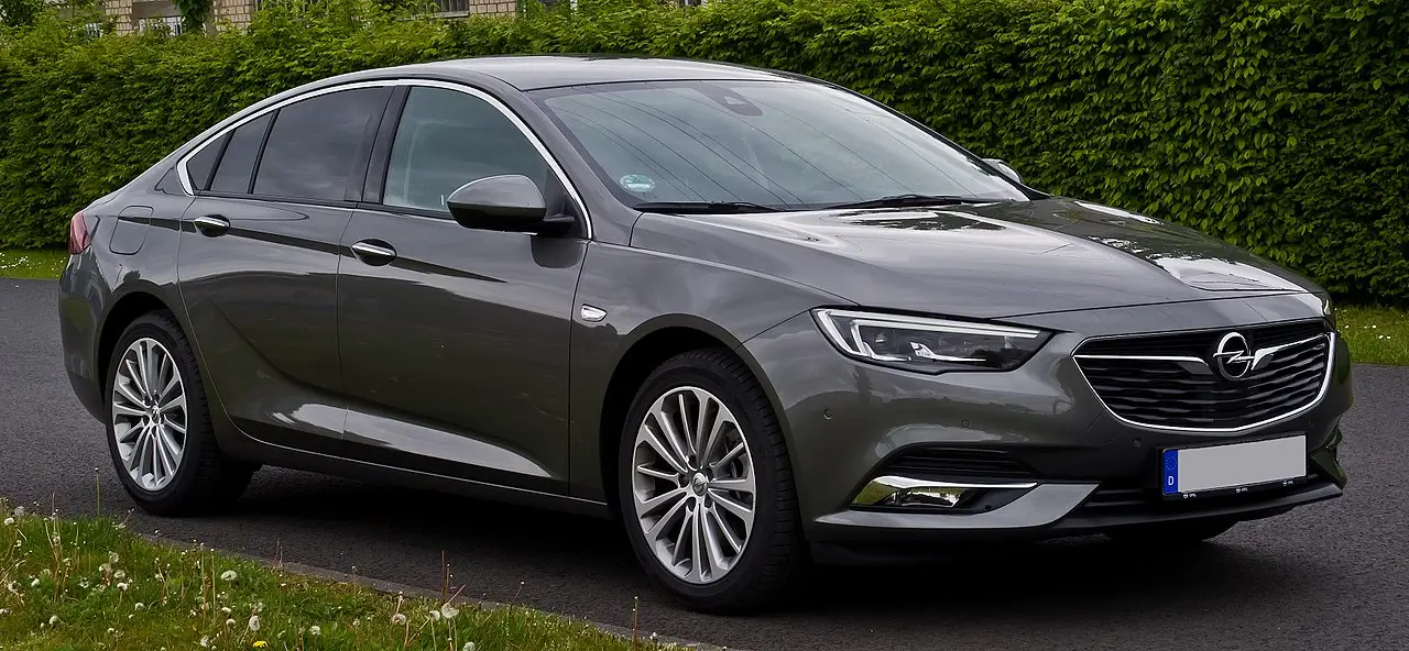 Recenze Opel Insignia: Luxus a výkon ve vyvážené podobě